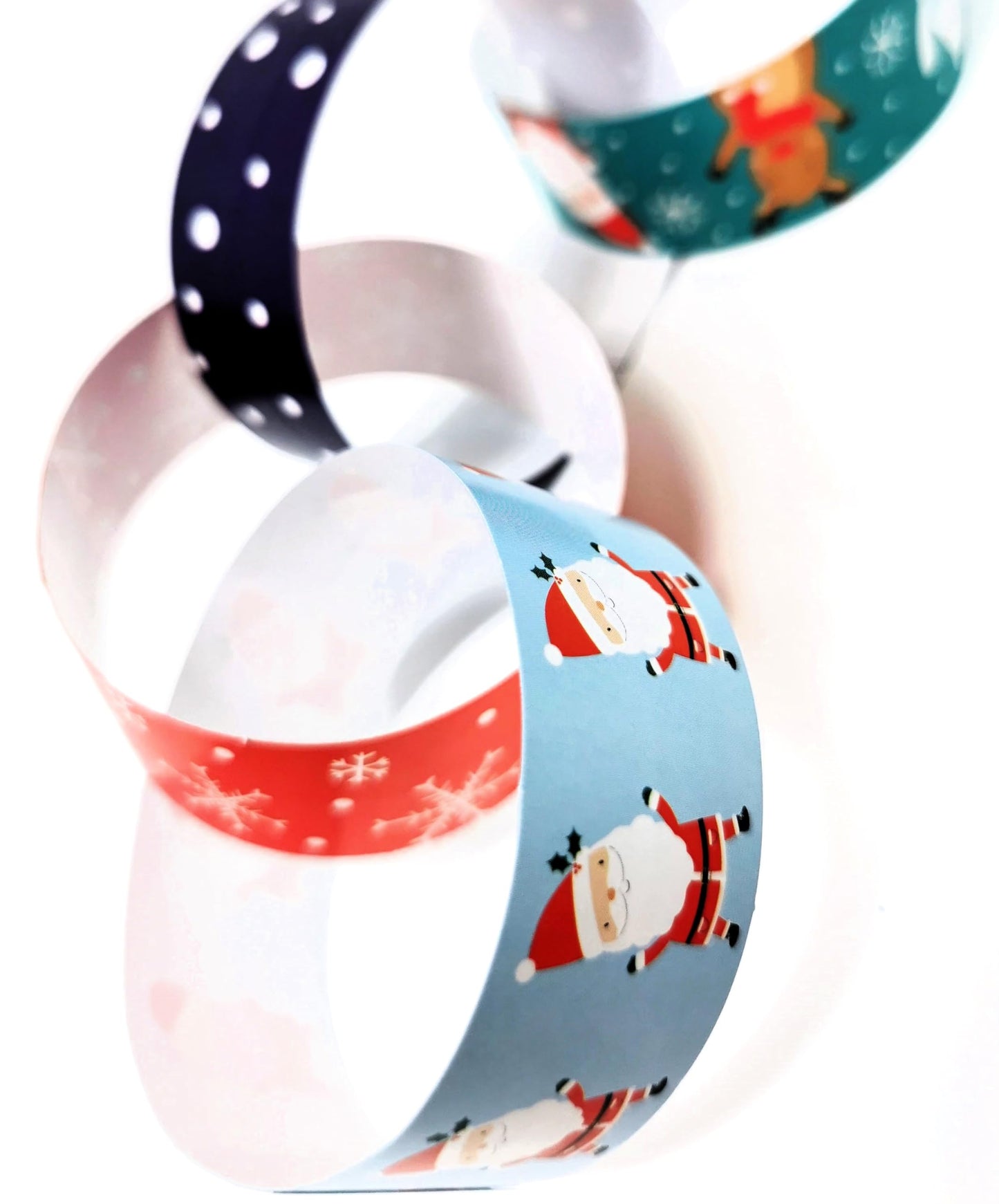 80 Christmas Paper Chains β Peel & Seal Strips with Santa, Polar Bears, Reindeer & Snowflakes (22.2 Γ 2.7 cm)