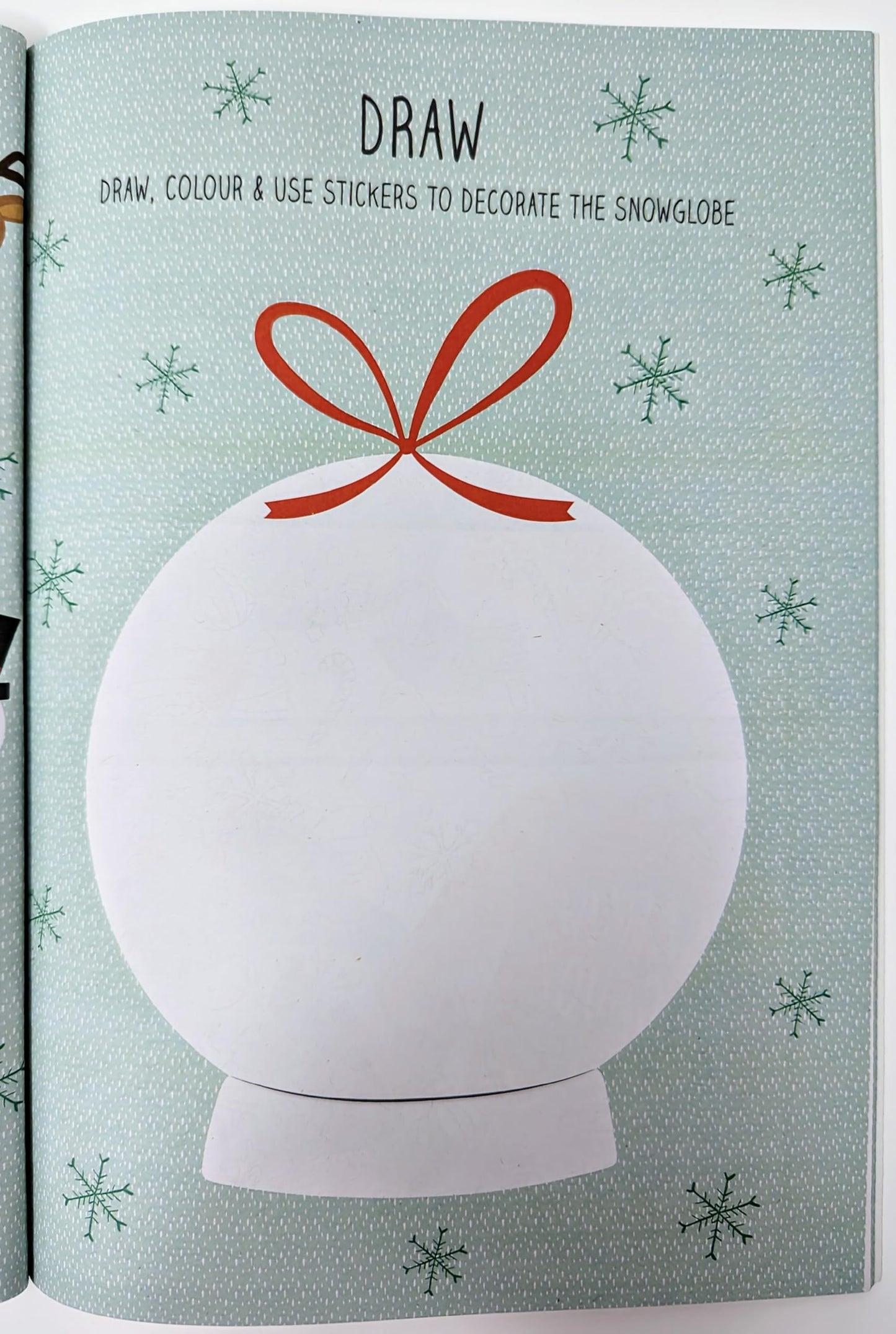 Christmas Activity Book for Kids – 20 Pages of Colouring, Puzzles, Stickers & Crafts (A4, Eco-Friendly)
