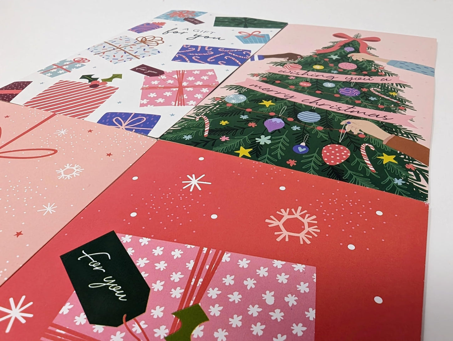 4 Modern Christmas Money Wallets with White Envelopes β Festive Baubles, Gifts & Tree Designs β Holds Cash, Vouchers & Gift Cards β 16 x 9 cm