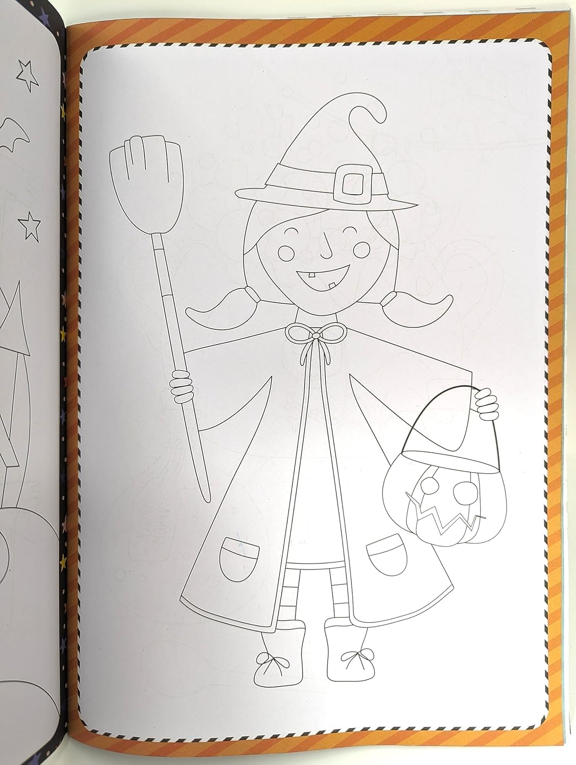 2-Pack Halloween Colouring Books – 24 Pages Each with Foil Designs – Witches, Pumpkins, Ghosts & Haunted Houses