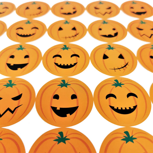 200 Pumpkin Halloween Stickers – 8 Sheets of 4cm Round Jack-o’-Lantern Designs for Kids, Crafts & Trick-or-Treat Bags